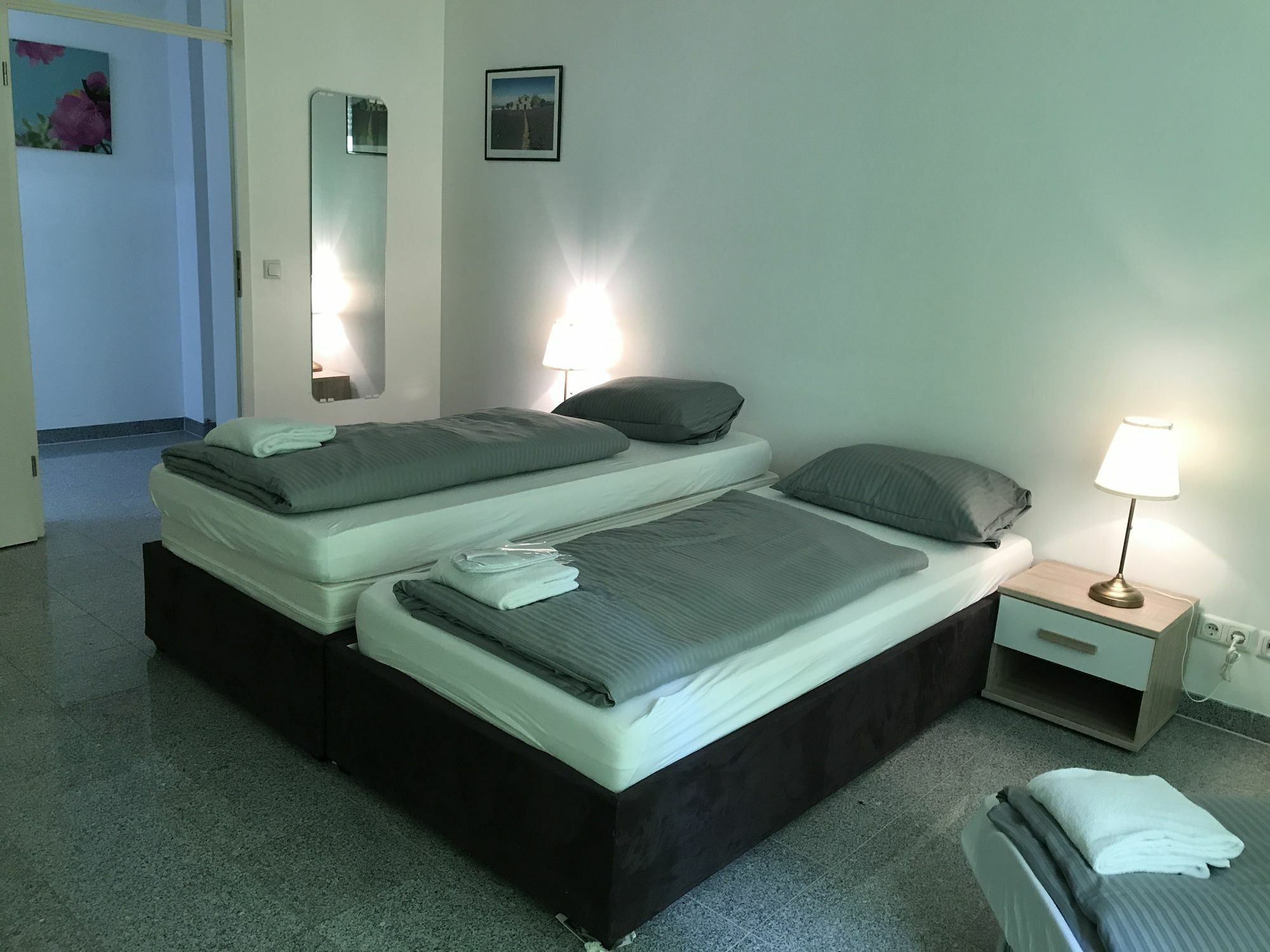 Ferienwohnung Kn Kahtan Boarding House München Exterior foto