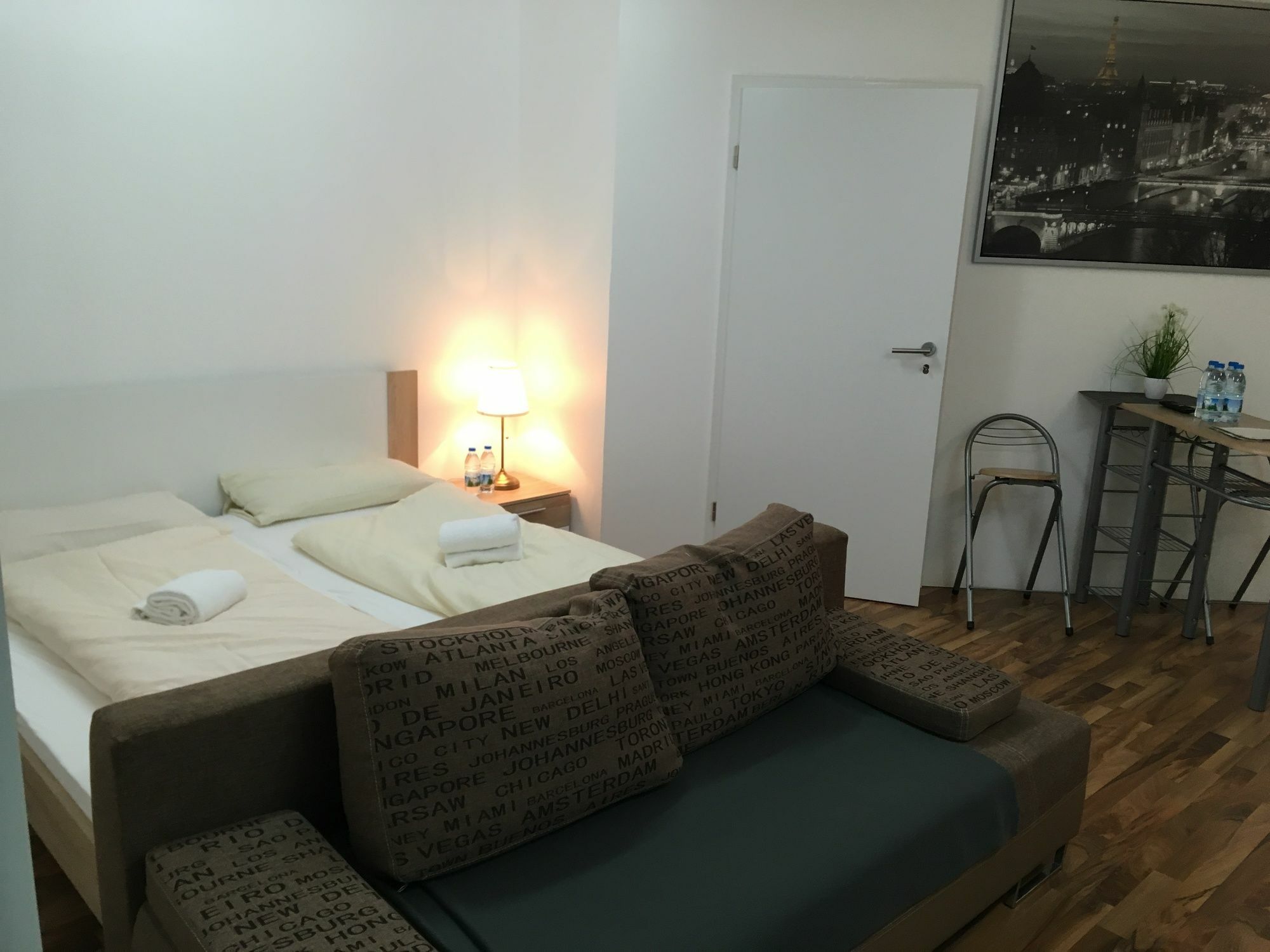 Ferienwohnung Kn Kahtan Boarding House München Exterior foto
