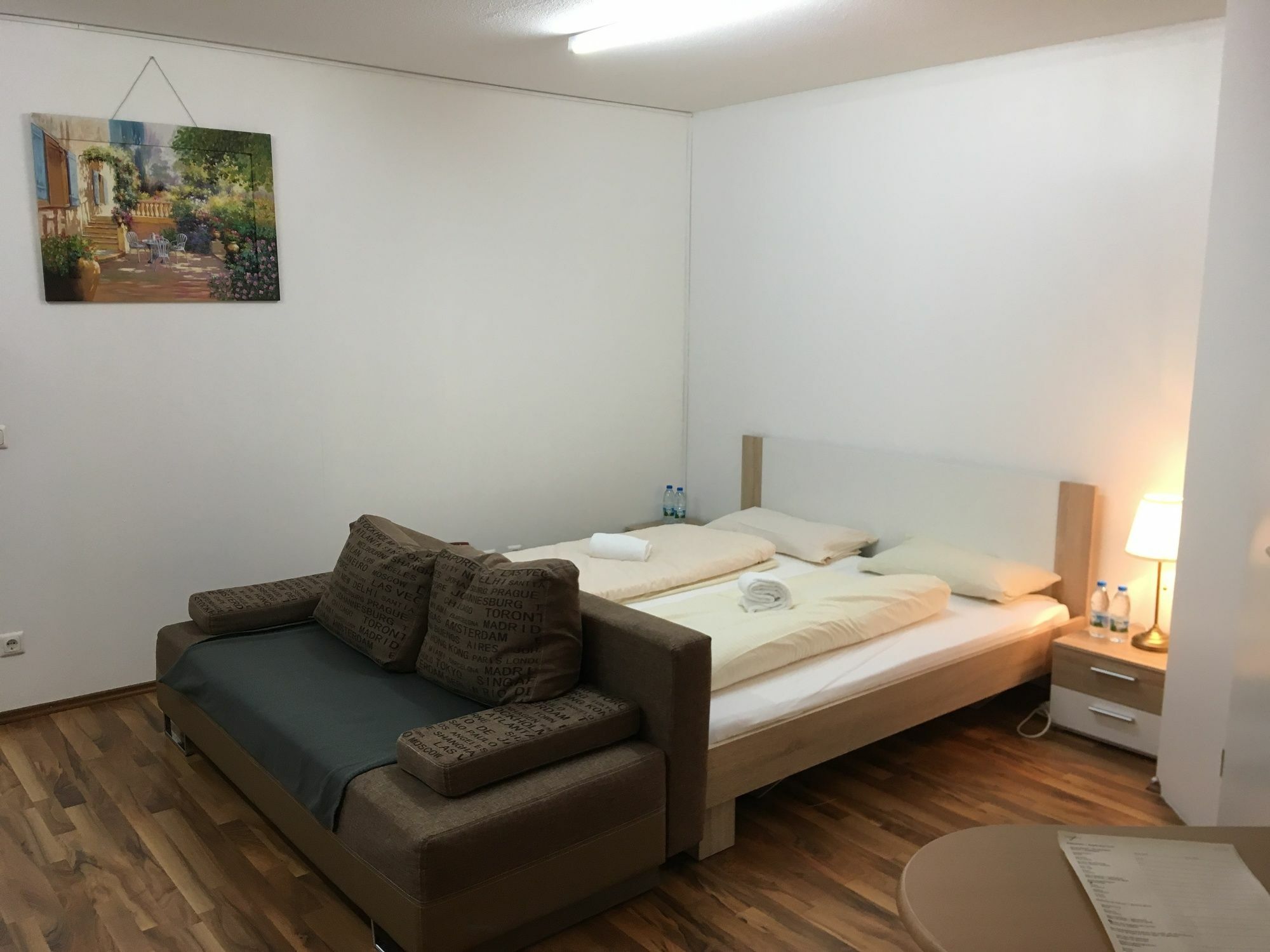 Ferienwohnung Kn Kahtan Boarding House München Exterior foto