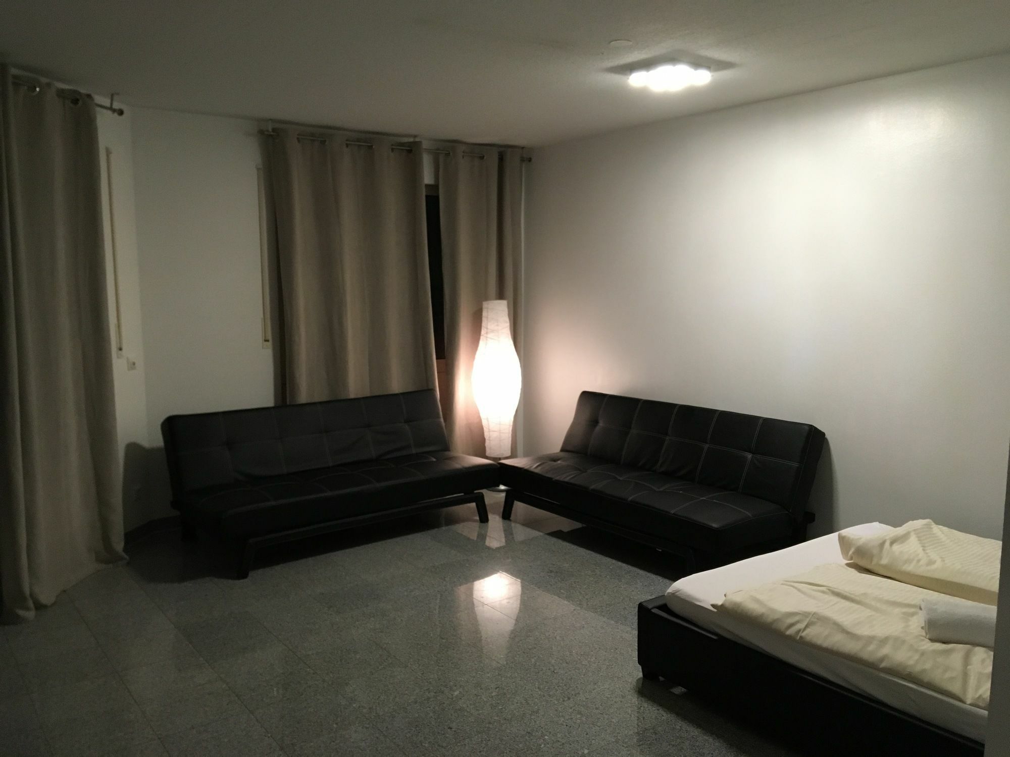 Ferienwohnung Kn Kahtan Boarding House München Exterior foto