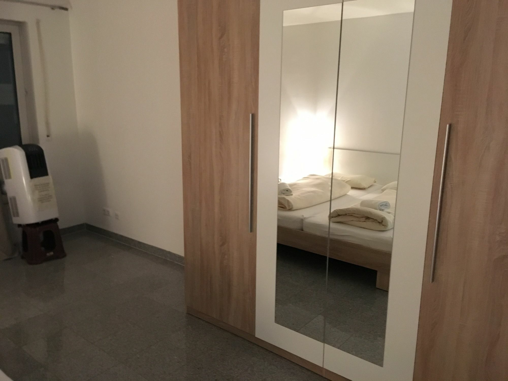 Ferienwohnung Kn Kahtan Boarding House München Exterior foto
